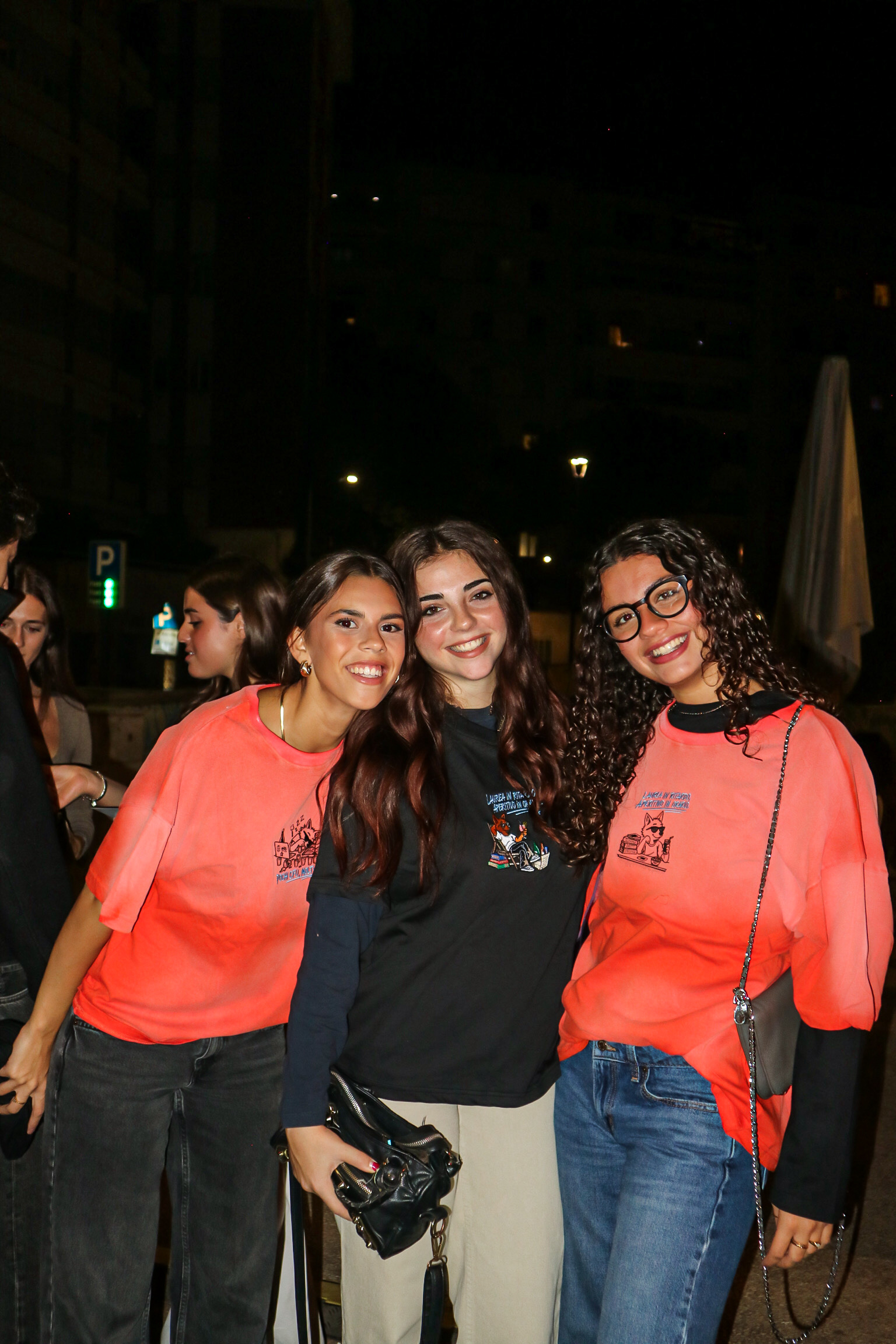 "LAUREA IN RITARDO, APERITIVO IN ORARIO.” - LIMITED T-shirt